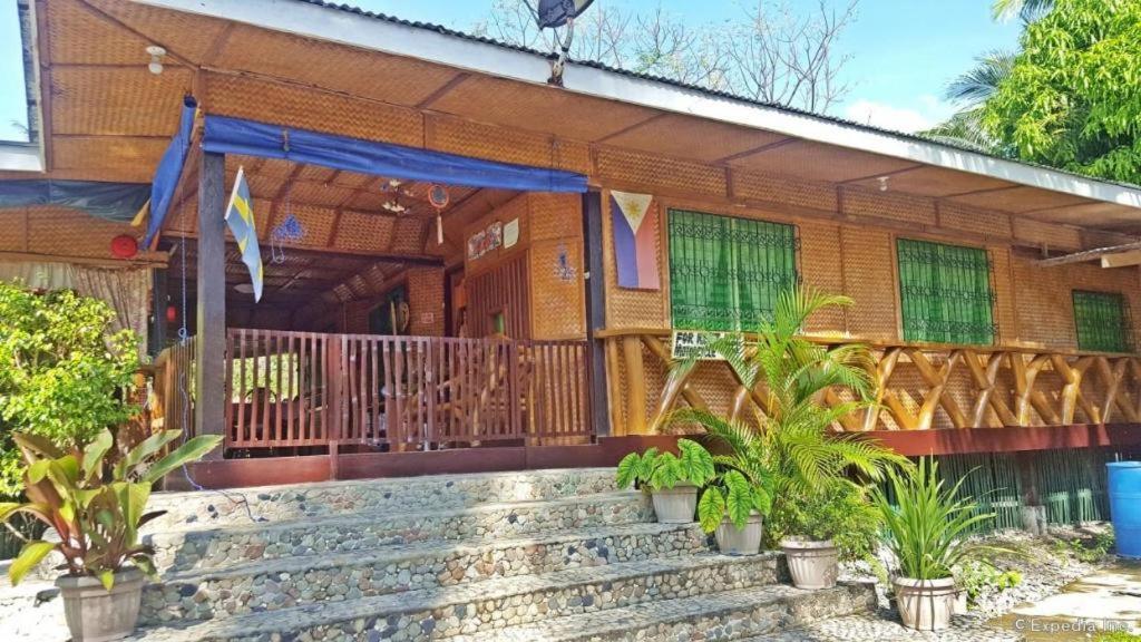 67Th Heaven Holiday Resort Lucbuan Экстерьер фото