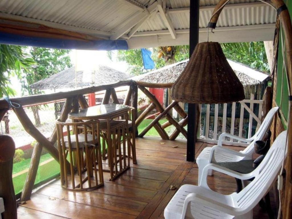 67Th Heaven Holiday Resort Lucbuan Экстерьер фото