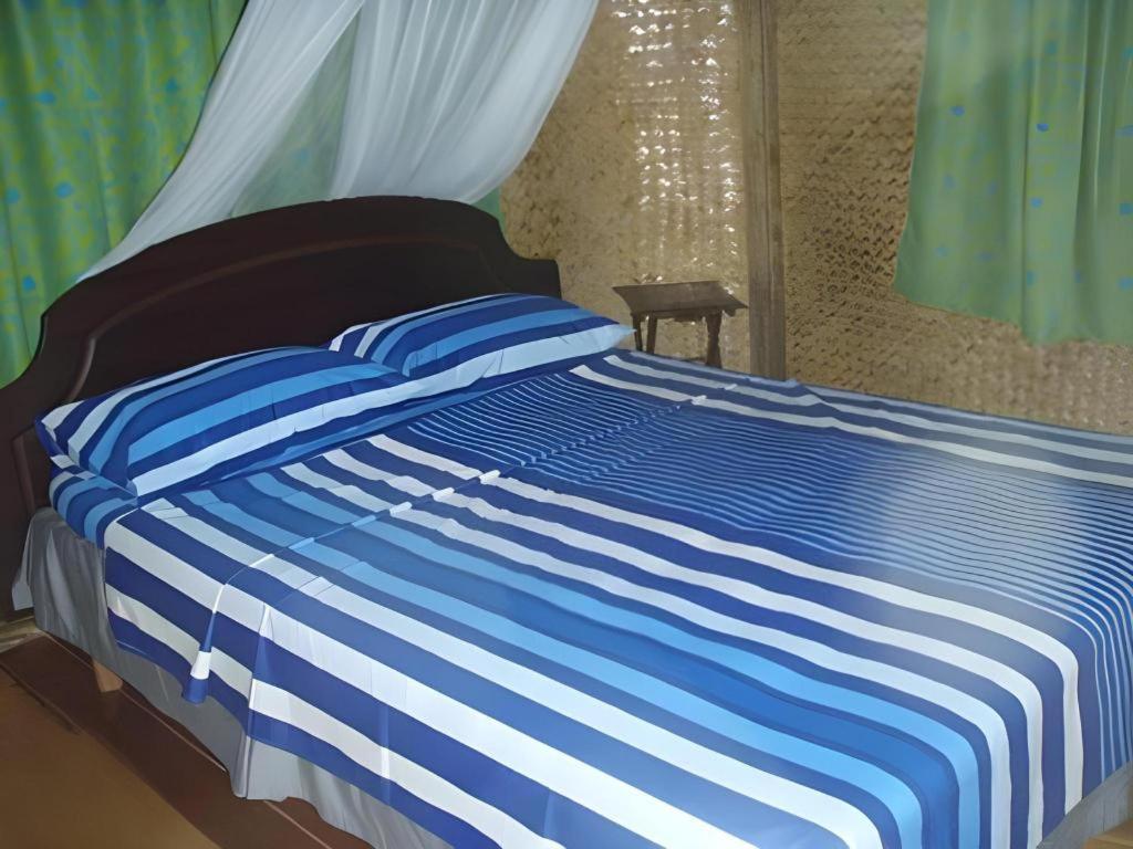 67Th Heaven Holiday Resort Lucbuan Экстерьер фото