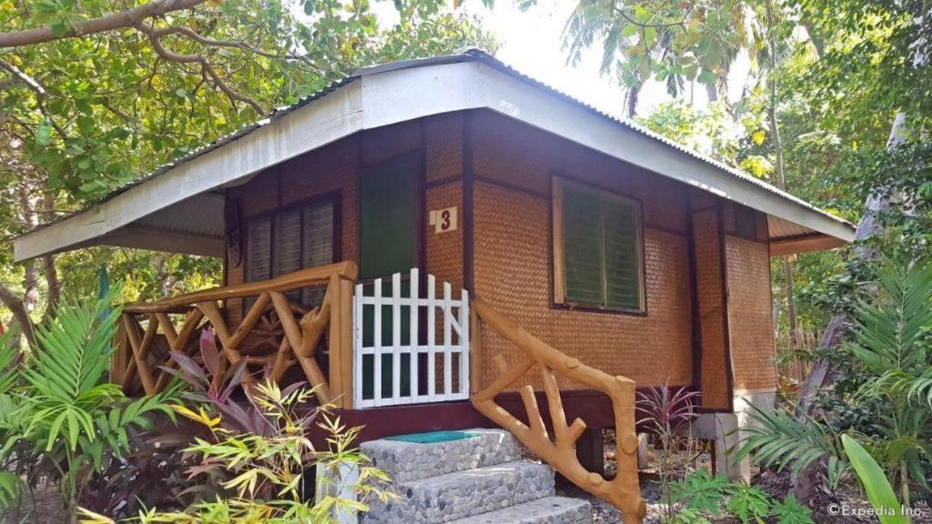 67Th Heaven Holiday Resort Lucbuan Экстерьер фото