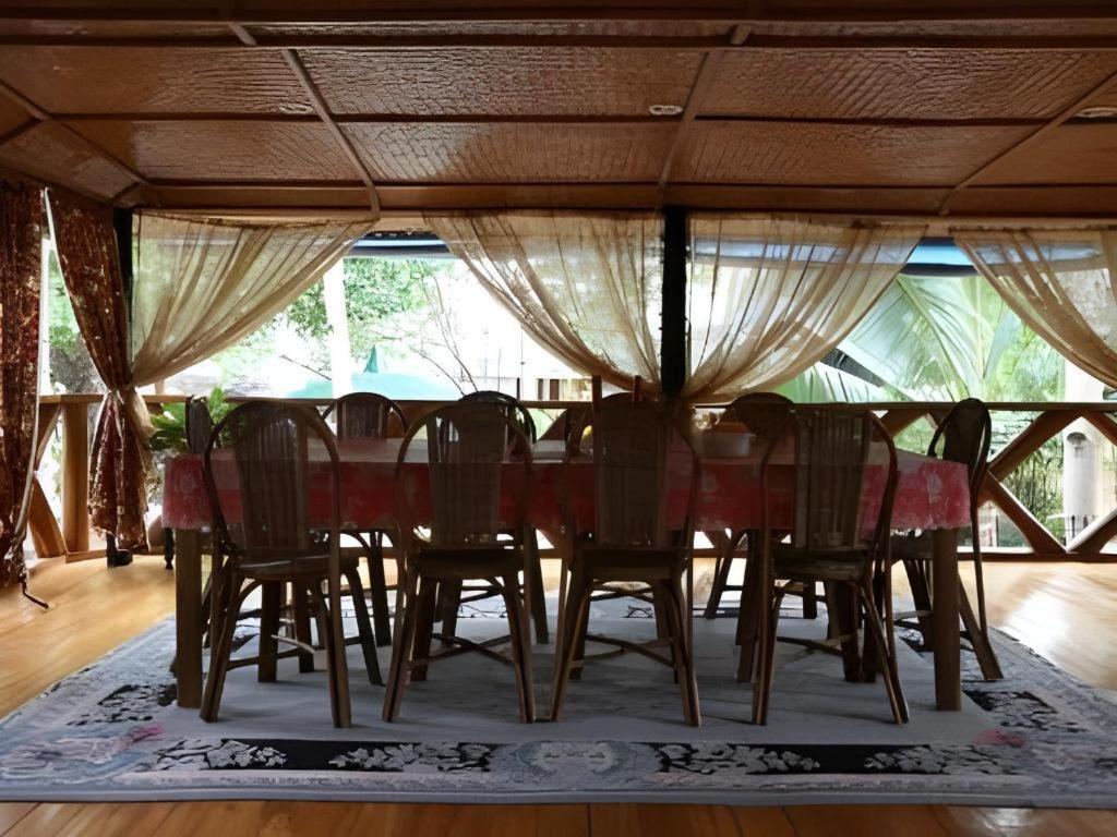 67Th Heaven Holiday Resort Lucbuan Экстерьер фото