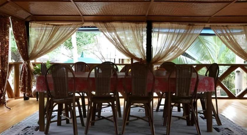 67Th Heaven Holiday Resort Lucbuan Экстерьер фото