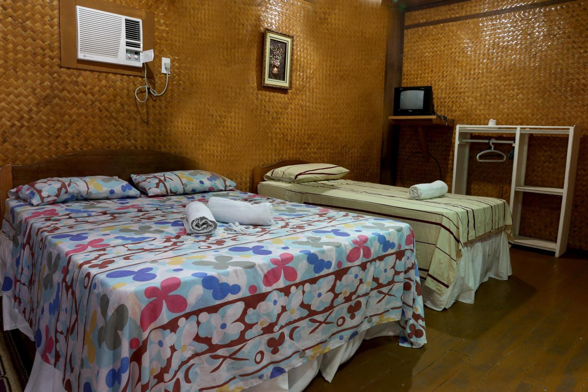 67Th Heaven Holiday Resort Lucbuan Экстерьер фото